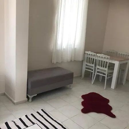 Ξενοδοχείο με διαμερίσματα Akpolat