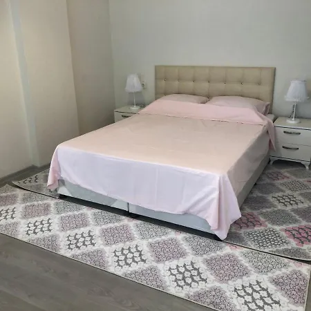 Akpolat Αλάνια